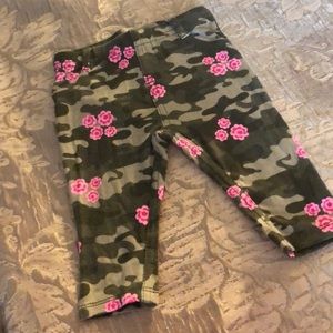 Pink Flower 🌸 and green military print pants